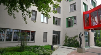 Buntes Treiben auf dem Trompeterplatz